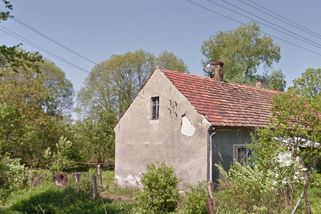 Mladý pár našel na Vysočině ruinu ze 30. let za 350 000. Proměnil ji ve stavební pozemek v hodnotě 2 miliony