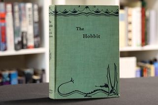 Málem skončilo na skládce. První vydání Hobita trhlo aukční rekord - Seznam Zprávy