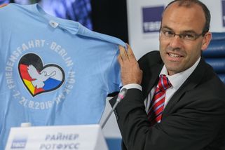 Němečtí politici z AfD zamíří do Soči. Plánovanou schůzku s Medvěděvem jim strana zatrhla - Novinky