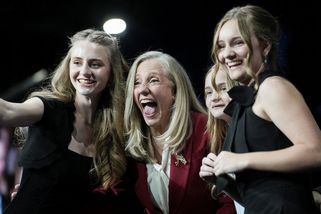 Varování pro Trumpa. Demokraté drtivě zvítězili ve volbách - Seznam Zprávy