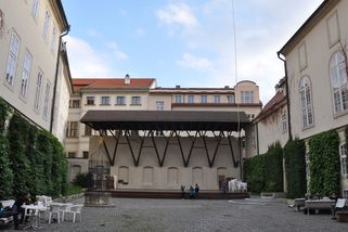 Miluji Shakespeara a nikdy jsem neodešel z divadla. Až na Shakespearovských slavnostech - Médium.cz