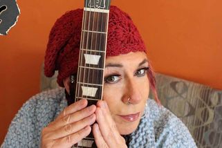 Chicagská kytarová bohyně Joanna Connor: Vyrůstala jsem trochu drsně...