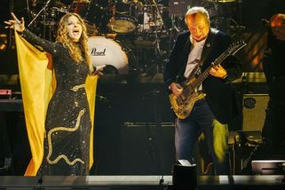 Recenze: Hans Zimmer přijel bez orchestru, zato s majestátní show z Hollywoodu - Seznam Zprávy