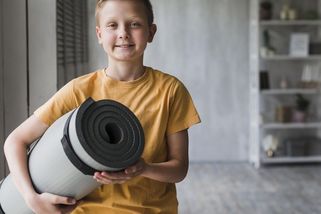 Učitelka dala synovi pětku za to, že neumí kotrmelec. Sedla jsem do auta a jela si to s ní vyříkat - Médium.cz