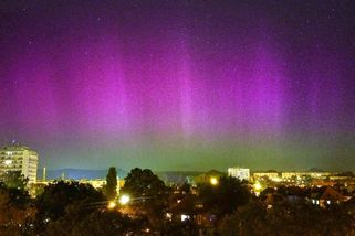 Mimořádně silná sluneční erupce vykouzlí nad Českem výraznou polární záři - Novinky