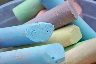 Křídová revoluce dělá slovenským politikům vrásky, tak jako „pocitová“ kriminalita - Médium.cz