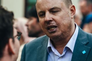 Vadí v české politice účinkování v pornofilmu? Odhad budoucnosti hanbatého národovce Jindřicha Rajchla