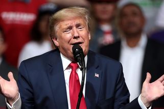 Trumpovy nové šaty aneb Císař je nahý. Bláboly a n...