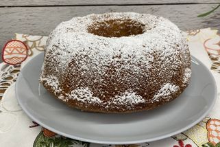 Babiččina bábovka se smetanou a majonézou. Vylepšili jsme 80 let starý recept, je to poklad