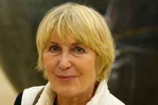 Krásná žena i valašská palice, která překonala komunisty i nástrahy osudu. Eliška Balzerová je živel - Médium.cz