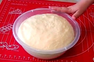 Multifunkční, univerzální „péřové“ těsto: Hodí se na 1000+1 receptů. Uložte si ho dřív, než zmizí