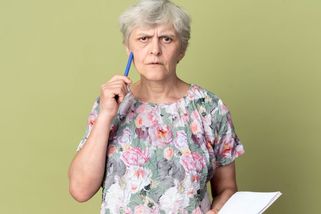 Maminka si nechala vyměřit důchod. Když zjistila, kolik dostane, raději si našla navíc ještě brigádu - Médium.cz