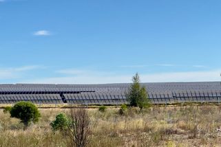 Elektřina zdarma tři hodiny denně. Australský model podporuje stabilitu sítě