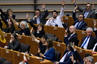 Pravice v EP poprvé v důležité oblasti překonala levici a odhlasovala „konec byrokracie“ - Echo24.cz