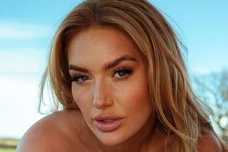 Žena se dvěma vaginami se rozhodla zasvětit jednu z nich Bohu. S druhou bude dál tvořit obsah pro dospělé - Super.cz