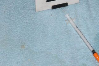 Manželé v Kopřivnici zemřeli po předávkování fentanylem. Dodavatel je ve vazbě - Novinky