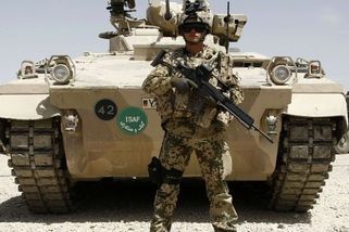 Přesun vojáků na východ: Krizový plán můžeme spustit zítra, říká německý generál - Novinky