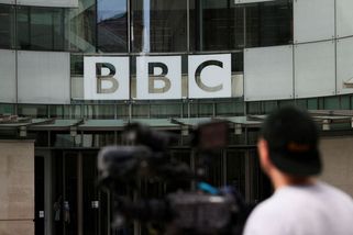 Zpráva, která zlomila vaz šéfovi BBC, řešila i šíření lží Hamásu - Novinky