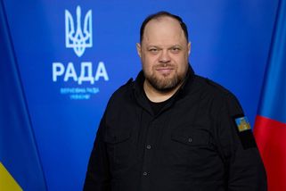 „Na znamení vděčnosti českému lidu za obrovskou po...