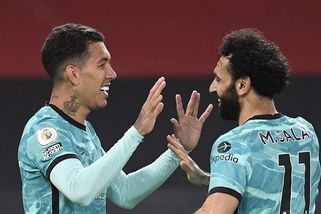 Manchester Utd. - Liverpool 2:4, Liverpool se v Premier League dostal před West Ham - Sport.cz