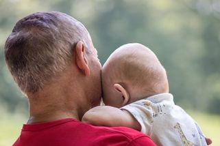 Muž v Sydney místo vnuka vyzvedl ze školky cizí dítě, zjistil to až doma - Novinky