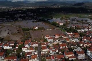 Noc plná bouří. Lesbos zaplavily přívalové povodně - Novinky