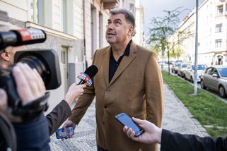 „Přátelské setkání při skleničce.“ Nejedlý pořádal dýchánek pro lékařské špičky - Seznam Zprávy