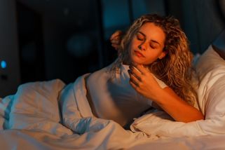 Máte problém se ráno probudit, když je venku ještě tma? Zkuste tyhle tři jednoduché věci - Proženy.cz