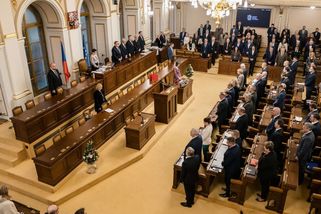 „Blábolení o ledasčem“. Končící vládě se nelíbí, že se mají měnit pravidla sněmovny až po volbách - Echo24.cz