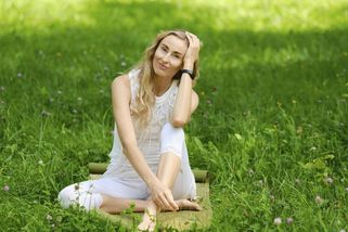 Ne každá žena potřebuje muže, aby byla šťastná. Pravda o single životě po čtyřicítce - Novinky