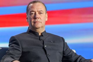 Západ už dal banderovcům půl bilionu eur, rozčílil se Medvěděv - Novinky