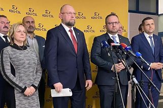 Lidovci odmítli Jurečkův konec. Pití alkoholu v práci ale zajímá inspekci - Seznam Zprávy