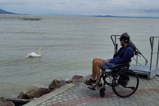 Poslední výlet do přírody. Češi pomáhají Honzovi v nerovném boji s ALS - Novinky