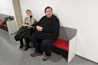 Tramvaják v Olomouci se rozjel a zabil vystupující seniorku. Soud mu potvrdil podmínku - Novinky