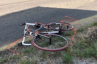 Řidič auta na Táborsku nedal přednost cyklistovi. Ten zemřel - Novinky