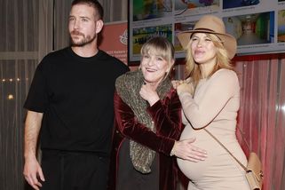 Krásná partnerka Vladimíra Polívky jako by jeho mamince z oka vypadla. Herec to ale slyší nerad - Médium.cz