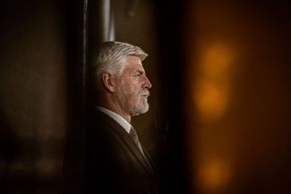 Prezidenta nevyzýváme k porušení Ústavy. Žádáme ho, aby zvážil naše obavy - Médium.cz