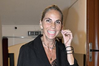 Partnerka Mirka Etzlera po porodu konečně zhubla, ale hejtři jí kritizují prsa