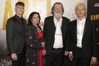 Syn Bolka Polívky je krasavec, je jako tátův klon. Krutě ho šikanovali, dnes září v seriálu na Nově - Médium.cz