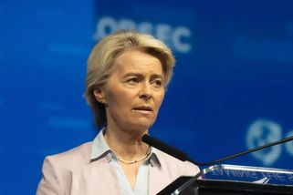 Von der Leyenová prohrála aféru Pfizergate: Evropská komise neprávem tajila její SMS, rozhodl soud - Echo24.cz