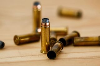 Česká muniční iniciativa slaví úspěch, ale selhává v detailech - Médium.cz