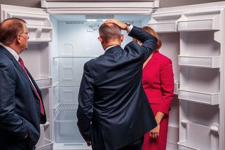 Rozpočet jsme projedli i na sekyru. Kdo najde odvahu říct, že na zákusky už nezbývá? - Médium.cz