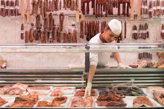 Za socialismu bylo nebe modřejší, tráva zelenější a lidé se měli víc rádi - Médium.cz