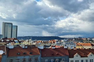 Zažívá trh s bydlením obrat? Do hry vstupují vyšší úroky i zdražování - Peak.cz