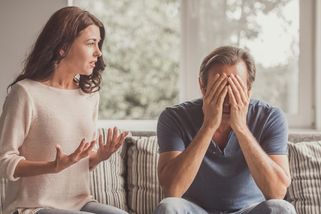 Můj přítel je výjimečně morální muž. Děsí ho moje minulost, proto zatím zůstává u manželky