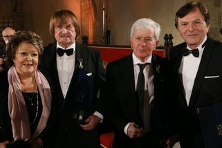 Jak se fotili vyznamenaní umělci, když na Hradě zhasly kamery...