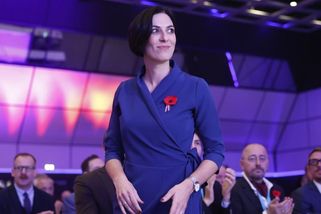 Z politiky neodcházím, ujistila Pekarová. Pospíšil ji označil za buldozer a obhájil funkci