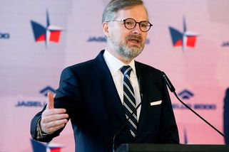 Mnozí čekají, že se jeden z největších politiků zastane Rajchla. Fiala ale mlčí - Médium.cz