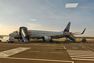 Nervy na ostravském letišti. Cestující odmítali nastoupit do letadla do Egypta zpožděného kvůli poruše - Novinky