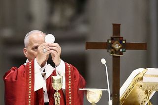 Vedl boží lidi, byl příkladem věrné oddanosti, napsal papež o Dukovi - Seznam Zprávy